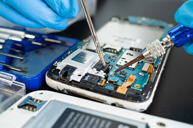 CERTIFICATE IN MOBILE REPAIRING